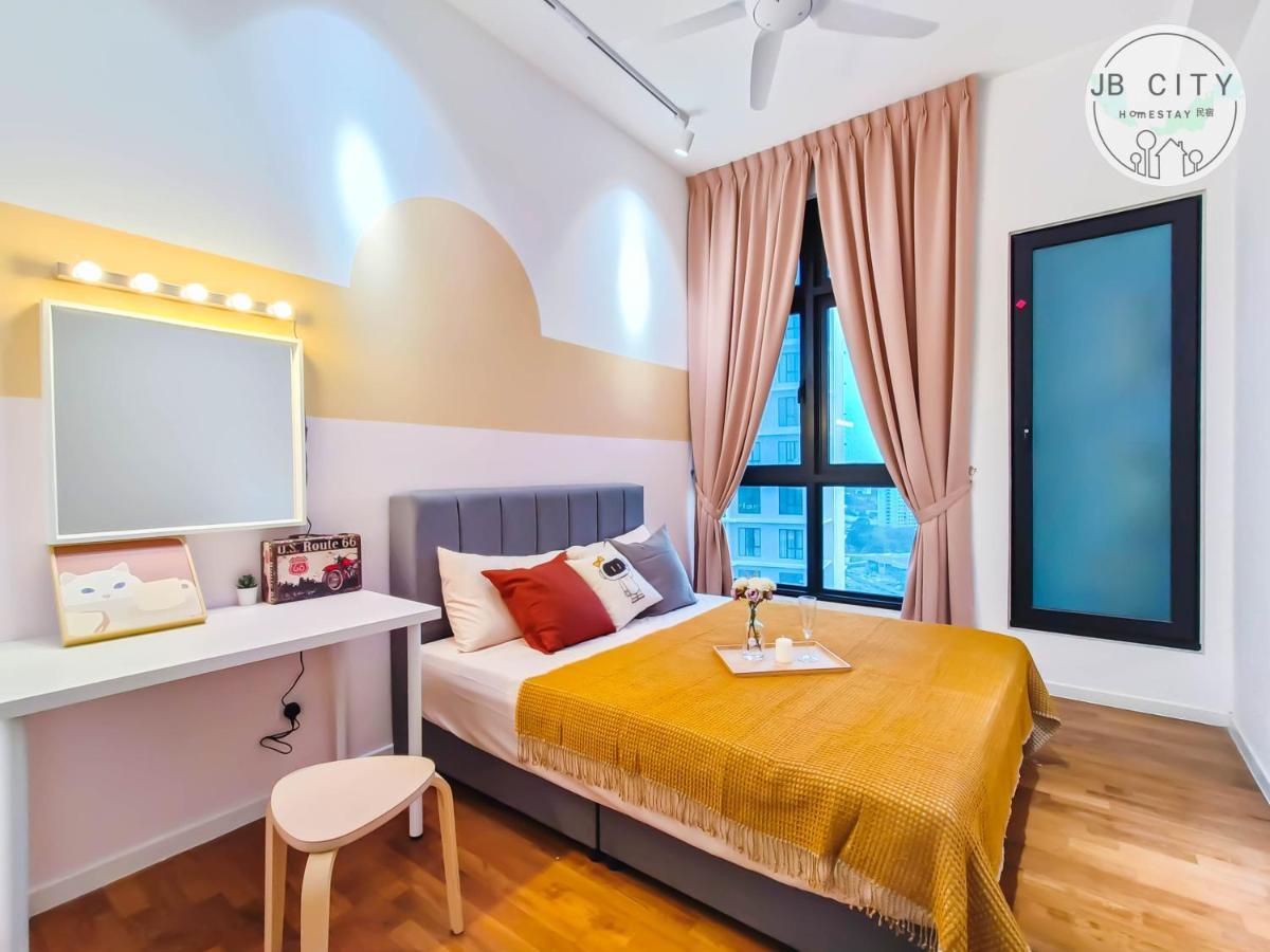 Paradigm By Jbcity Apartment