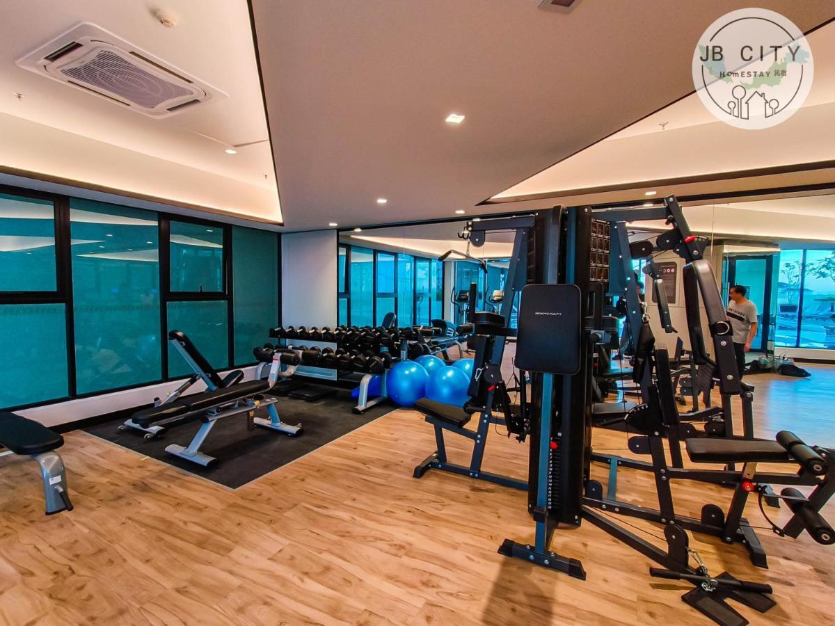 Paradigm By Jbcity Apartment