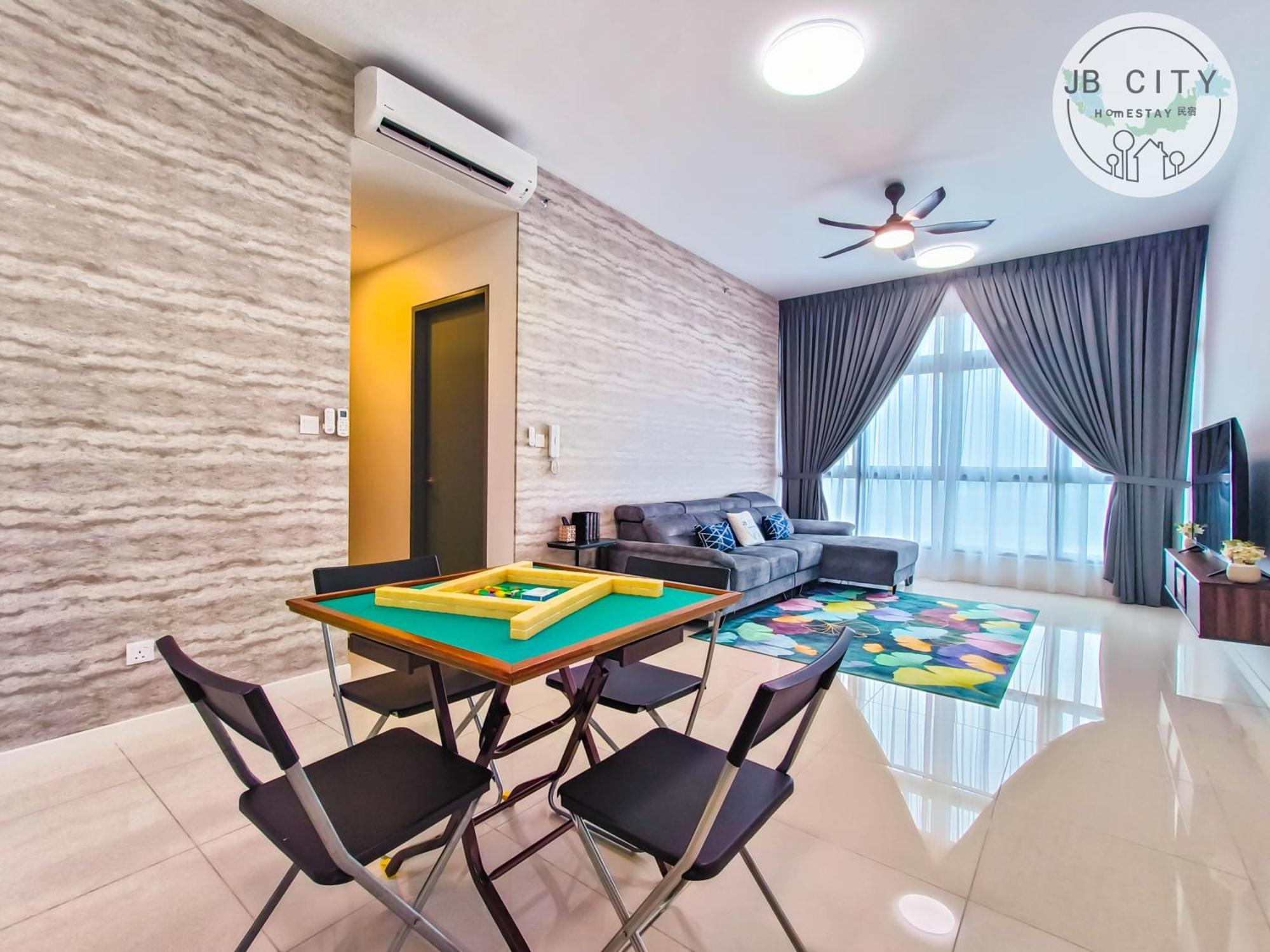 Paradigm By Jbcity Apartment