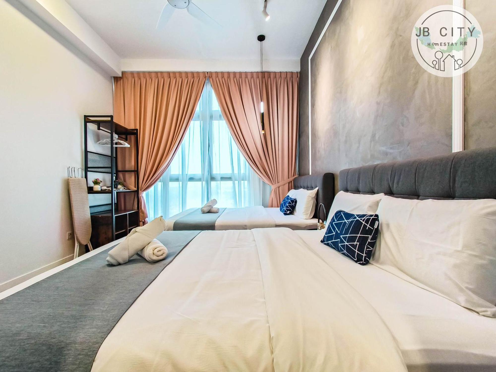 Paradigm By Jbcity Apartment