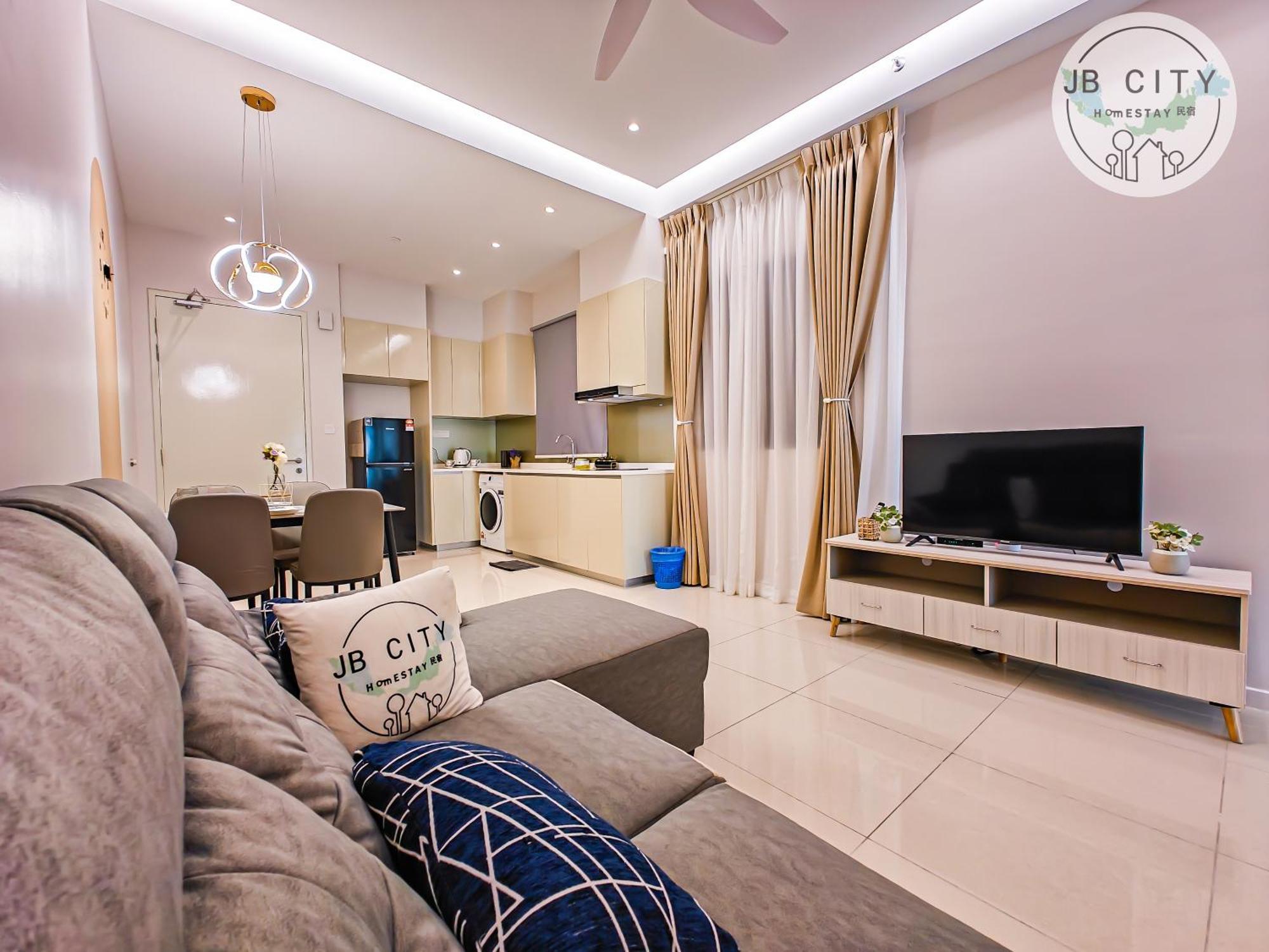 Paradigm By Jbcity Apartment